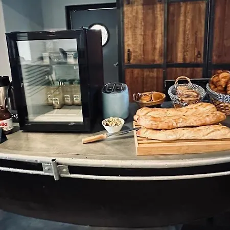 Domaine De La Hotel Woignarue