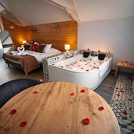 Hotel Domaine De La *